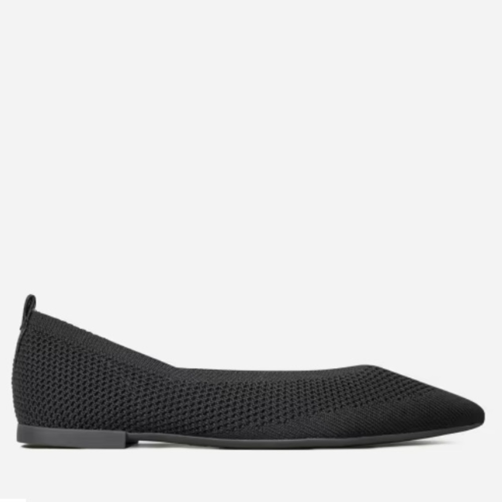 *last chance clearance sale* Everlane The 40-Hour Flat in ReKnit Black Like New